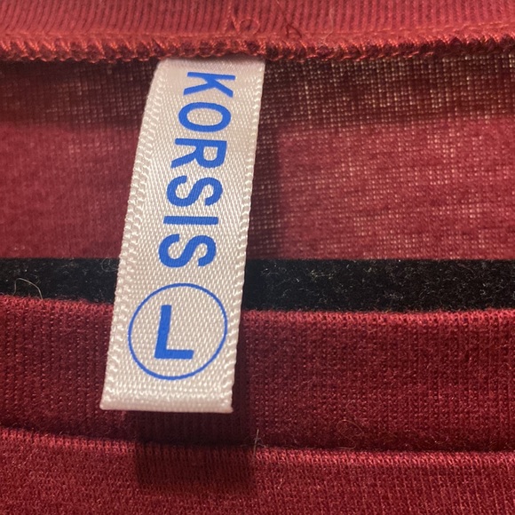 Burgundy dress with buttons on the side - Picture 2 of 3